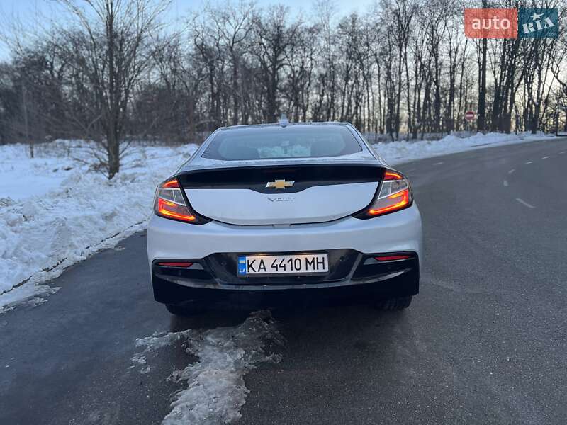 Хетчбек Chevrolet Volt 2016 в Києві