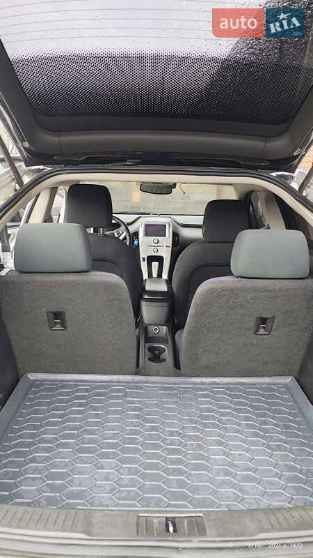 Хетчбек Chevrolet Volt 2011 в Дніпрі