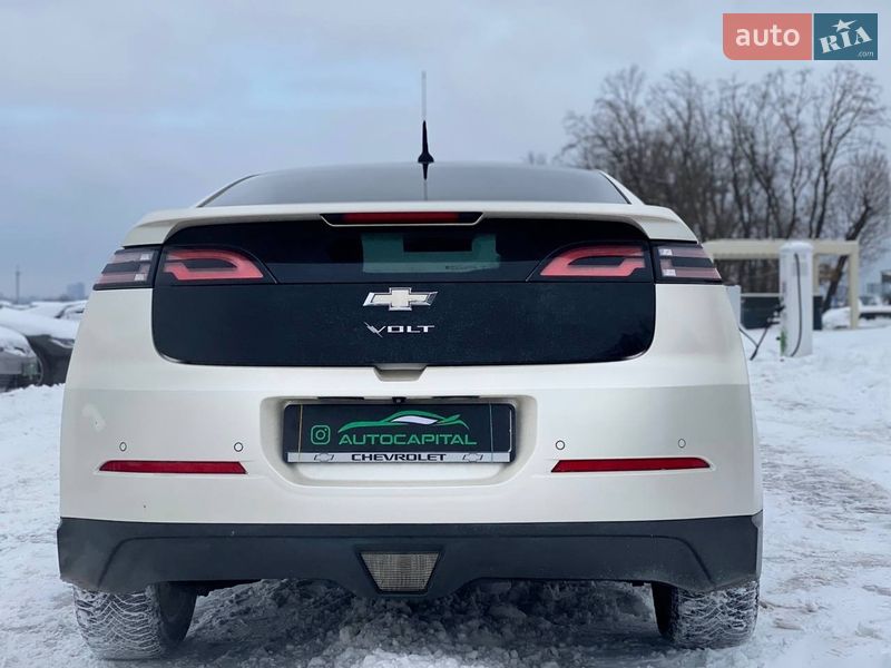 Хэтчбек Chevrolet Volt 2012 в Киеве