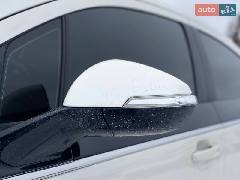 Хэтчбек Chevrolet Volt 2012 в Киеве