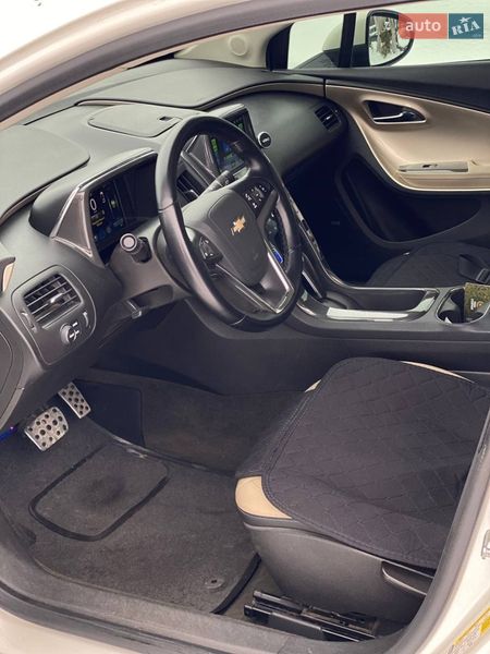 Хэтчбек Chevrolet Volt 2012 в Киеве