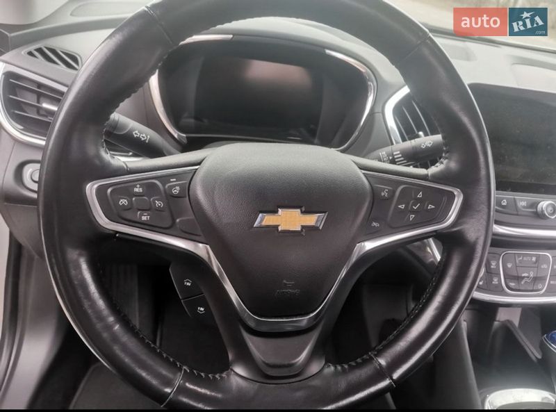Хэтчбек Chevrolet Volt 2016 в Киеве