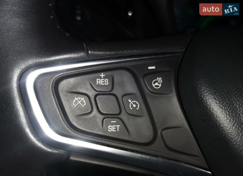 Хэтчбек Chevrolet Volt 2016 в Киеве