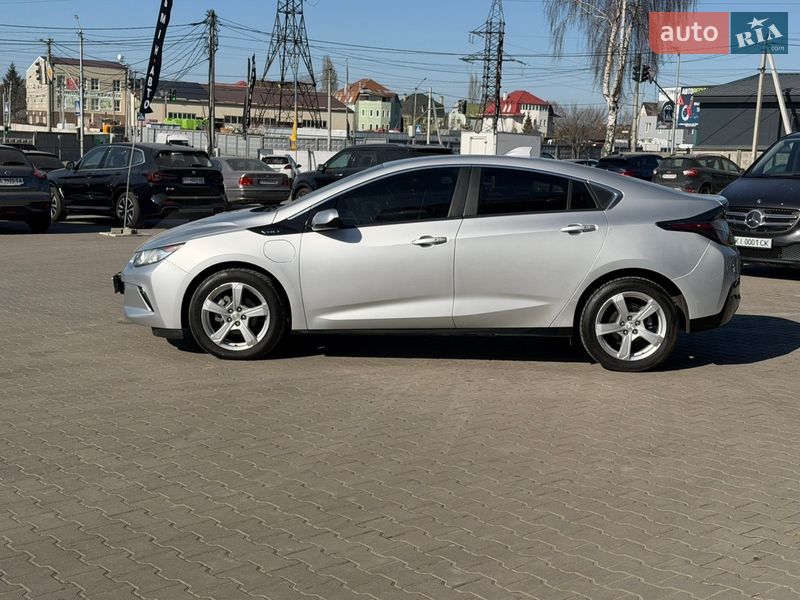 Хэтчбек Chevrolet Volt 2015 в Киеве