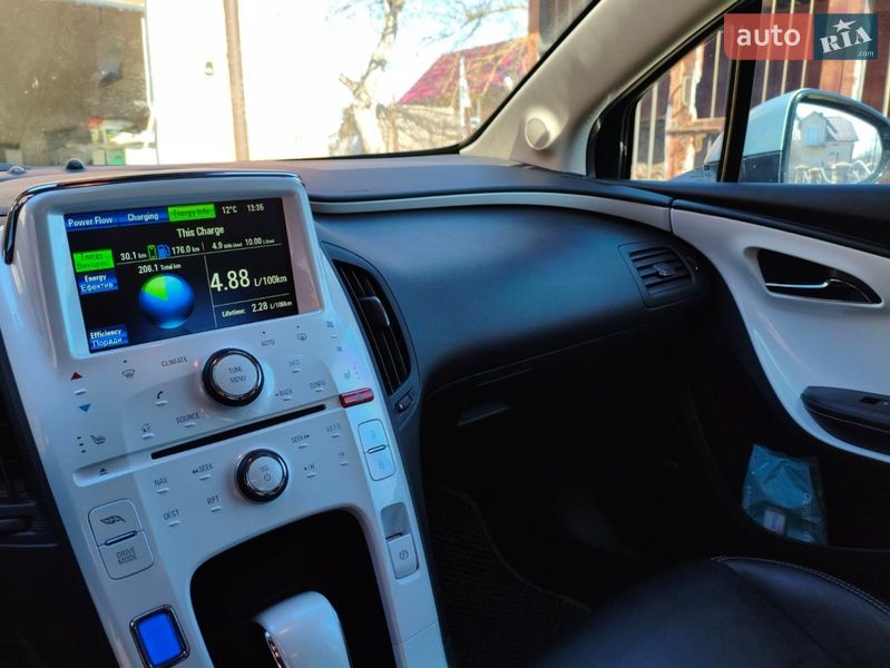 Хэтчбек Chevrolet Volt 2012 в Львове