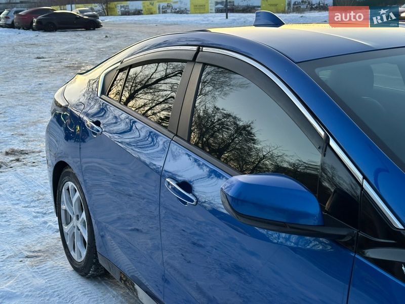 Хэтчбек Chevrolet Volt 2017 в Киеве