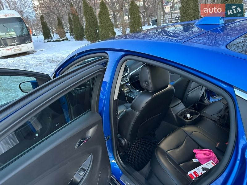 Хэтчбек Chevrolet Volt 2017 в Киеве