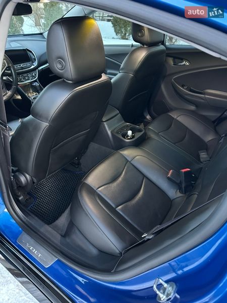 Хэтчбек Chevrolet Volt 2017 в Киеве