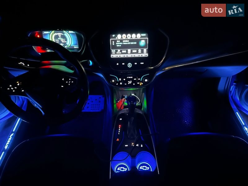 Хэтчбек Chevrolet Volt 2017 в Киеве