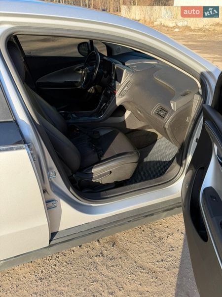Хэтчбек Chevrolet Volt 2011 в Харькове
