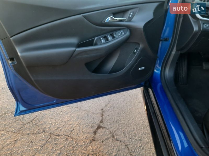Хэтчбек Chevrolet Volt 2018 в Житомире