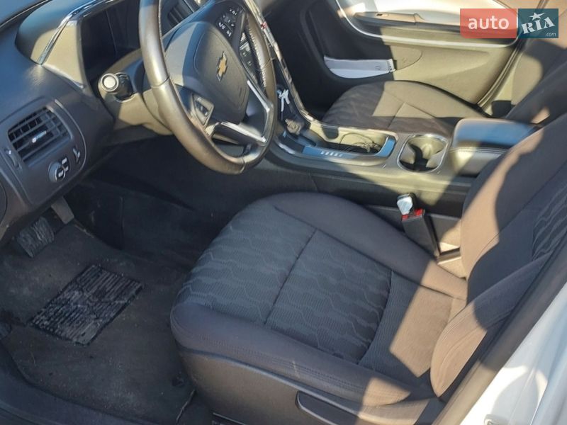 Хетчбек Chevrolet Volt 2015 в Києві