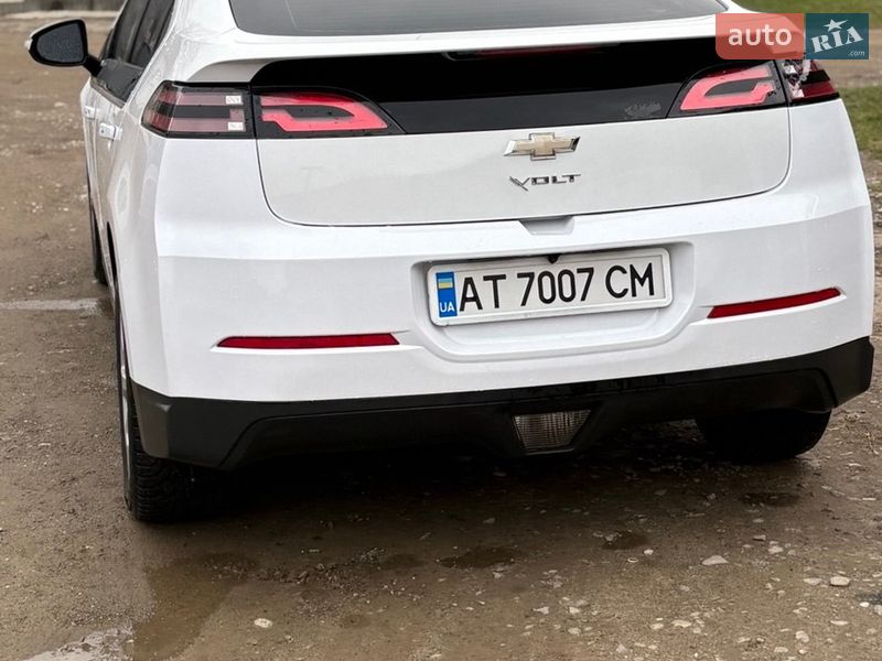 Хэтчбек Chevrolet Volt 2014 в Косове