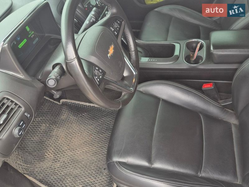 Хэтчбек Chevrolet Volt 2014 в Мурованых Куриловцах