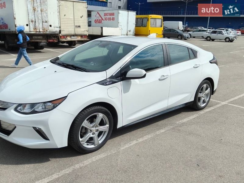 Хэтчбек Chevrolet Volt 2017 в Днепре фото Хэтчбек Chevrolet Volt 2017 в Днепре