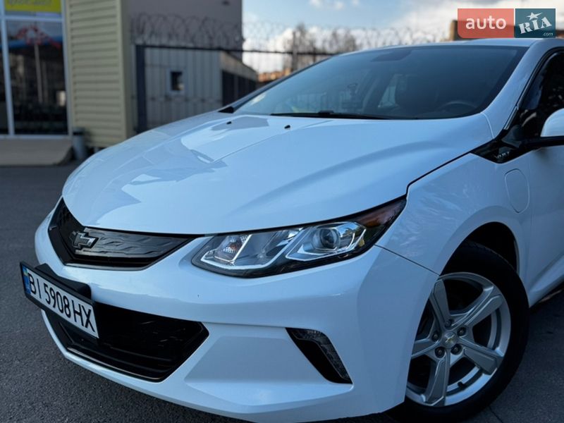 Хэтчбек Chevrolet Volt 2017 в Полтаве