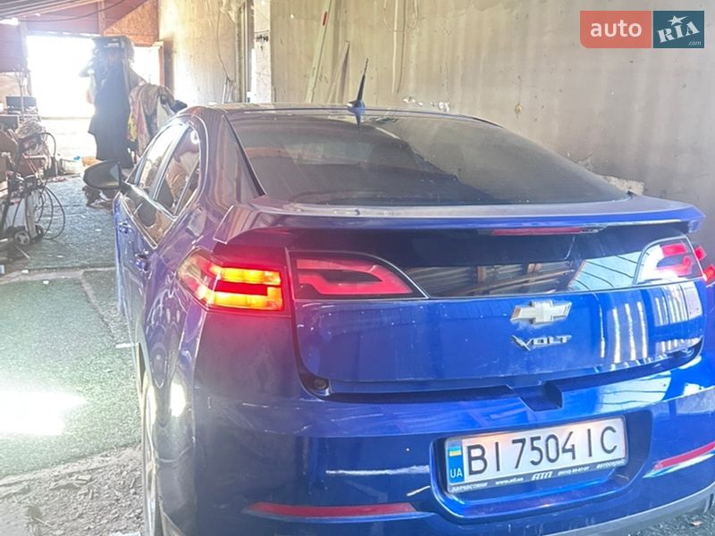 Хэтчбек Chevrolet Volt 2012 в Чутове