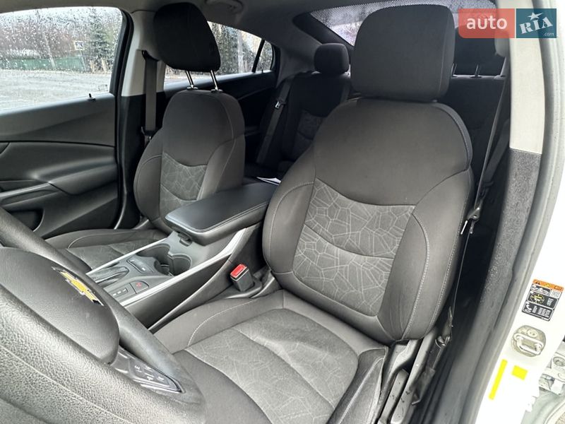 Хэтчбек Chevrolet Volt 2018 в Белогородке