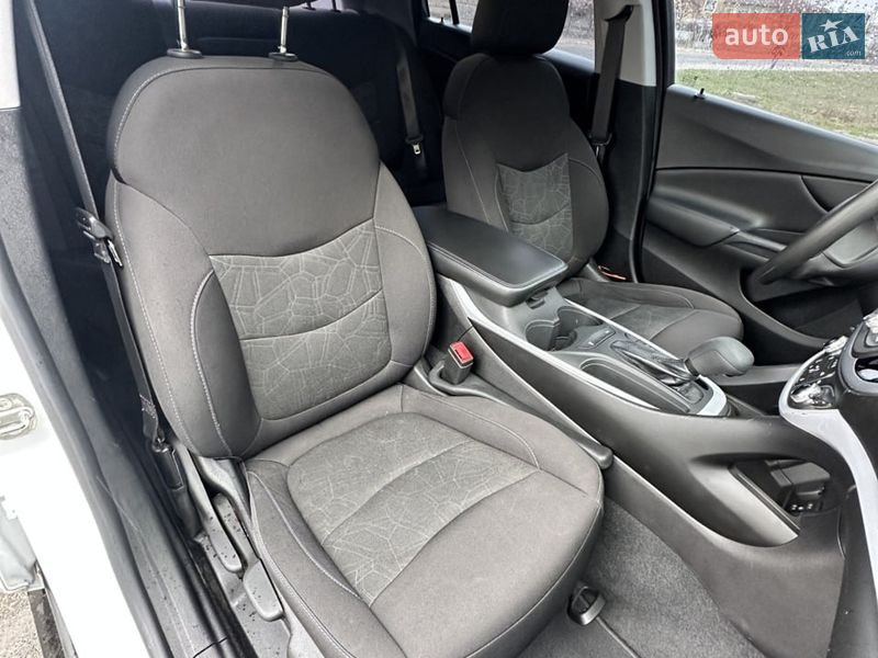 Хэтчбек Chevrolet Volt 2018 в Белогородке