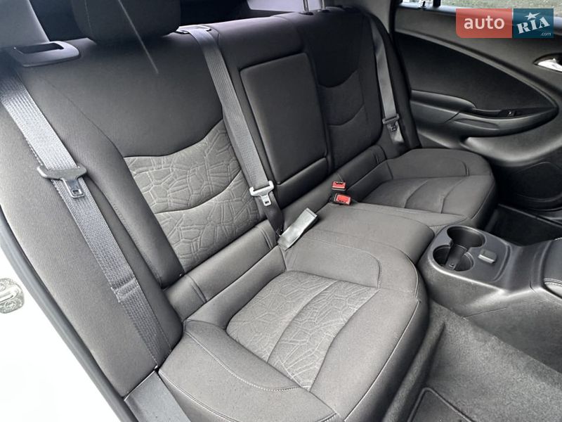 Хэтчбек Chevrolet Volt 2018 в Белогородке