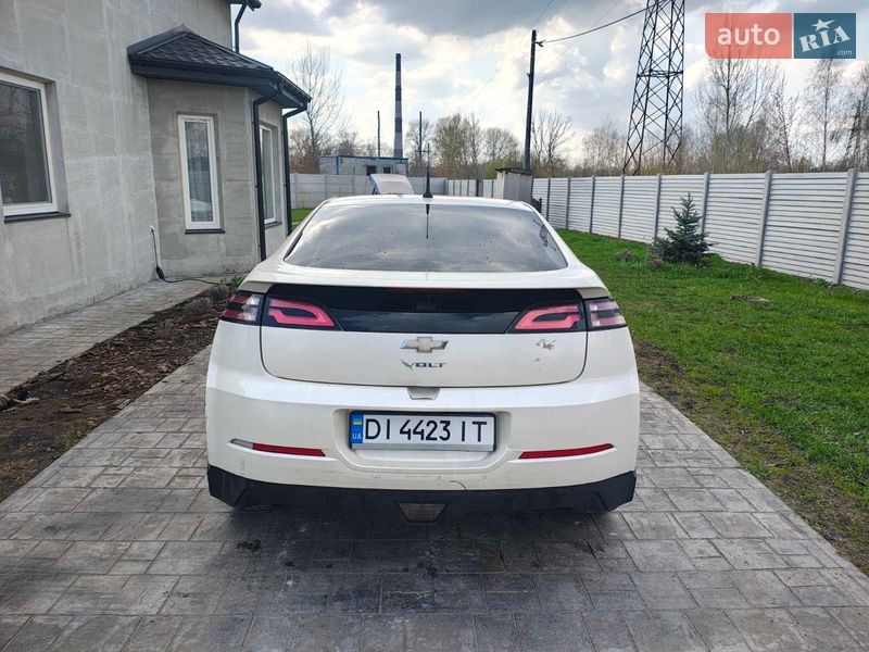 Хэтчбек Chevrolet Volt 2012 в Киеве