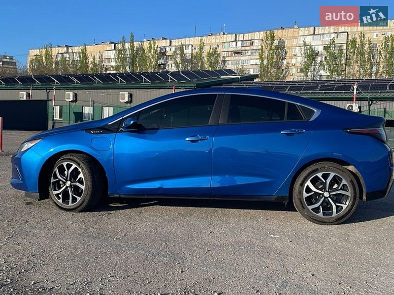 Хэтчбек Chevrolet Volt 2016 в Запорожье