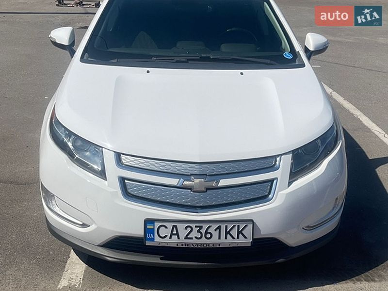 Хэтчбек Chevrolet Volt 2015 в Черкассах