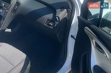 Хэтчбек Chevrolet Volt 2015 в Черкассах
