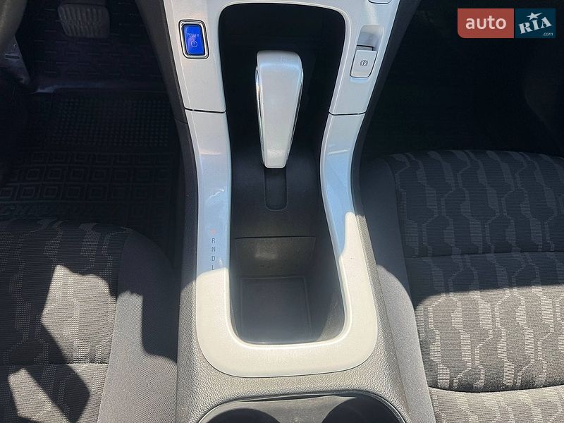 Хэтчбек Chevrolet Volt 2012 в Киеве