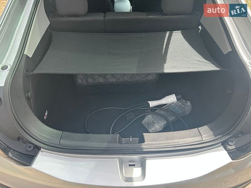 Хэтчбек Chevrolet Volt 2018 в Киеве