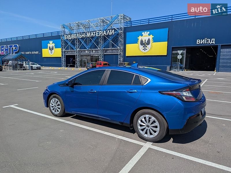 Хэтчбек Chevrolet Volt 2016 в Чернигове