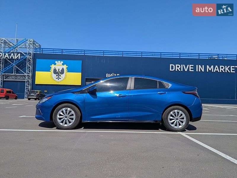 Хэтчбек Chevrolet Volt 2016 в Чернигове