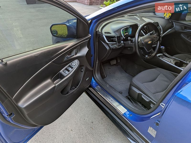 Хэтчбек Chevrolet Volt 2016 в Чернигове