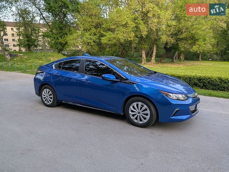 Хэтчбек Chevrolet Volt 2016 в Чернигове