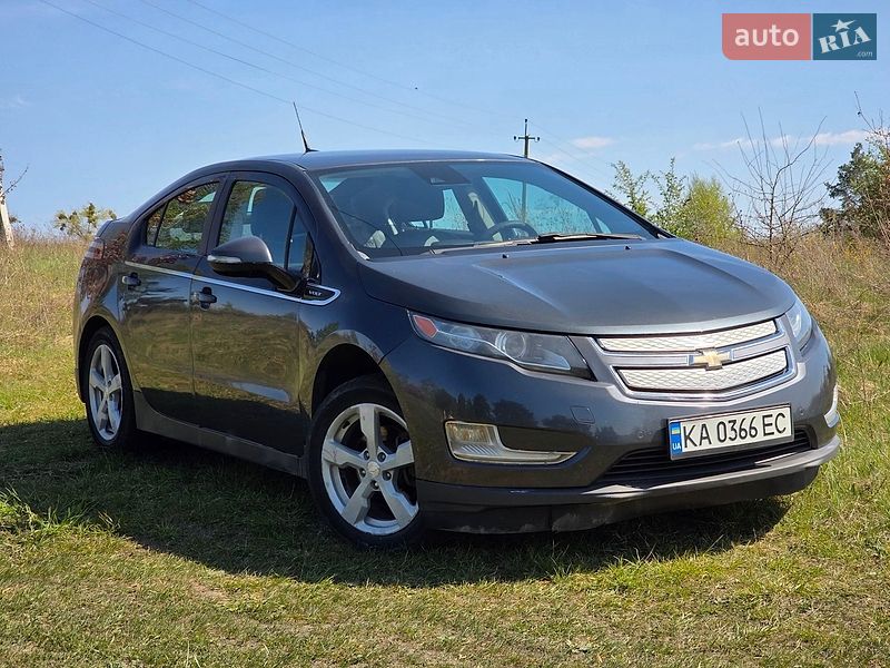Хэтчбек Chevrolet Volt 2013 в Киеве