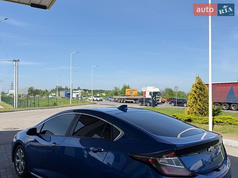Хетчбек Chevrolet Volt 2016 в Дніпрі