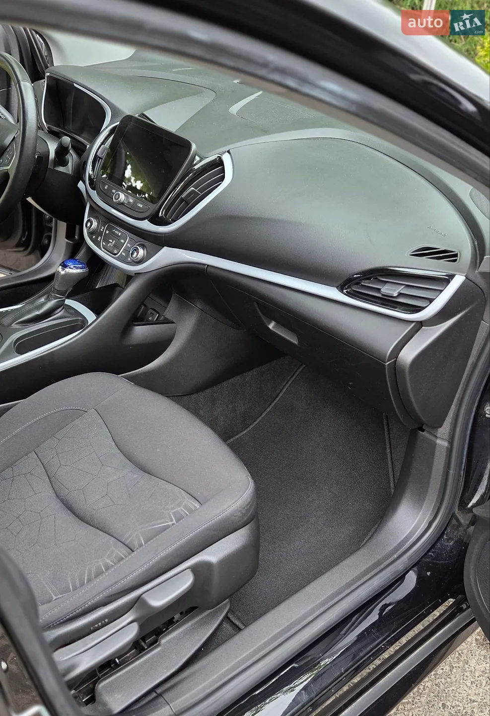 2017 Chevrolet Volt - мініатюра 11