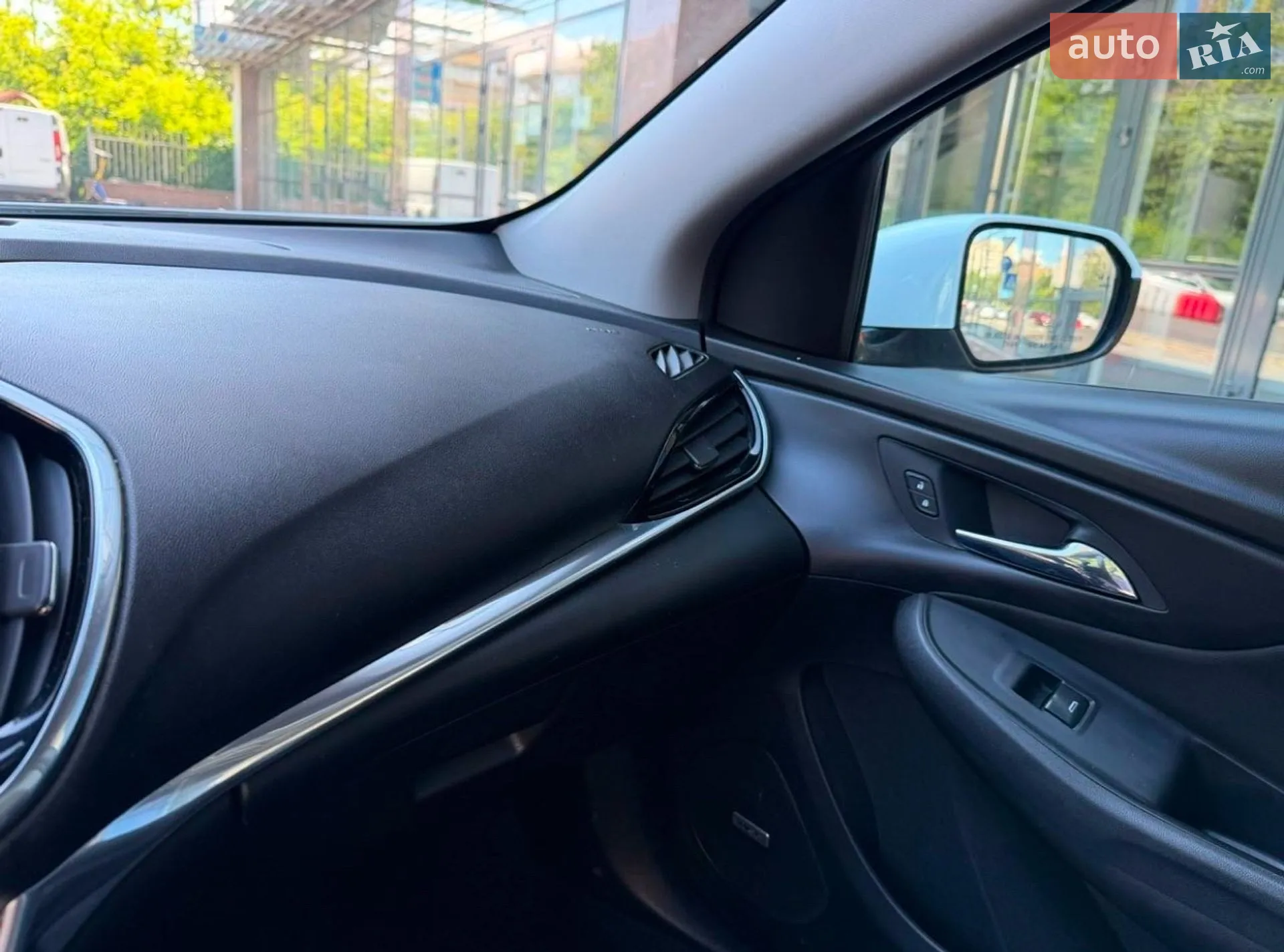 2017 Chevrolet Volt - мініатюра 11
