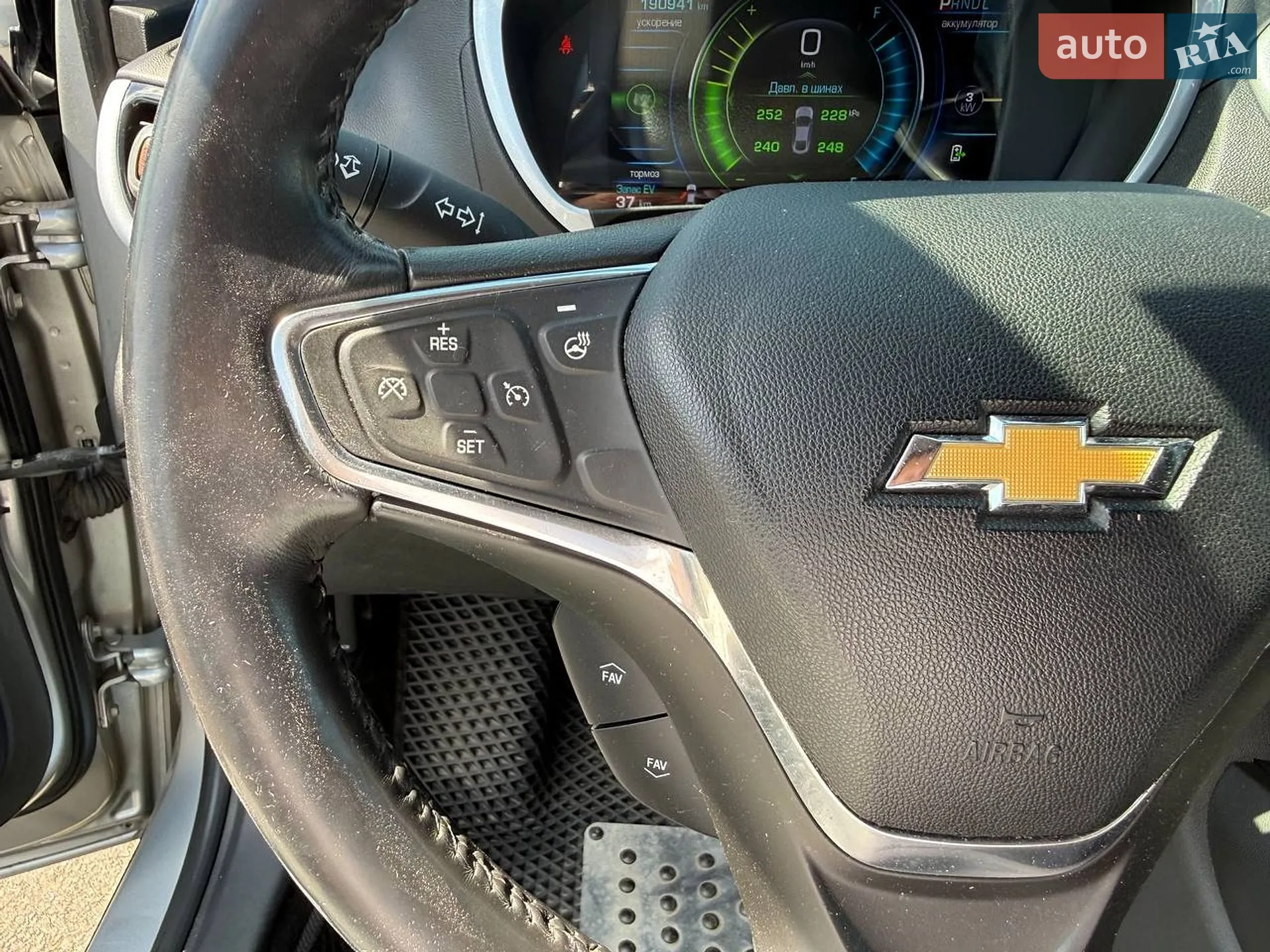 2016 Chevrolet Volt - мініатюра 18