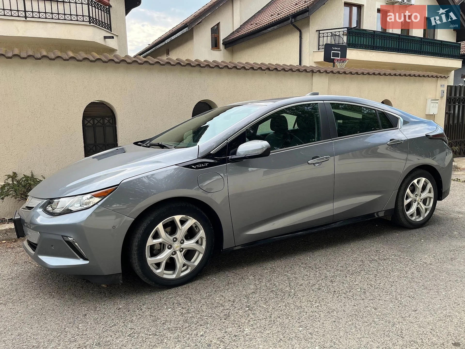 2018 Chevrolet Volt - фото 1