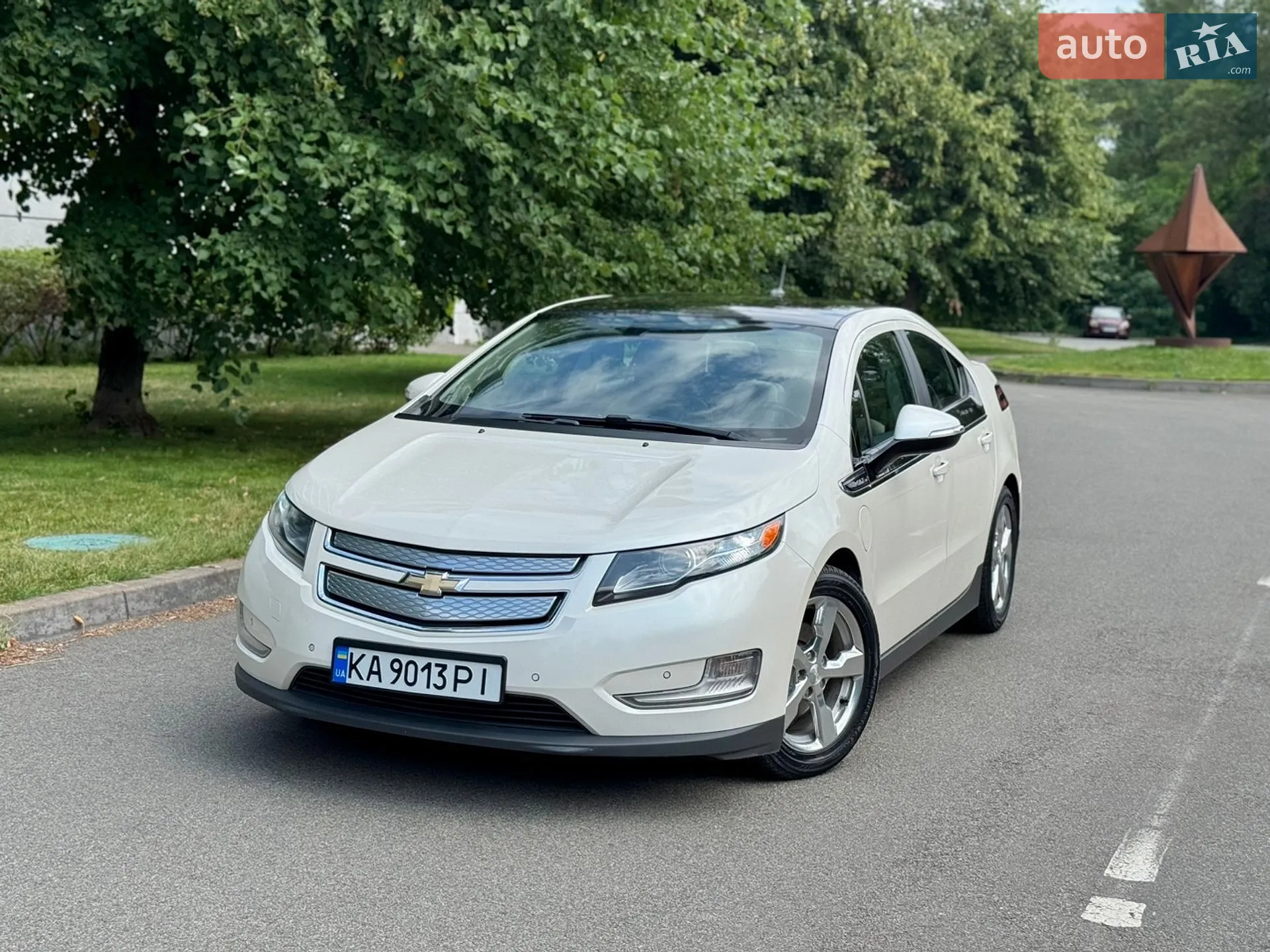 2011 Chevrolet Volt - мініатюра 2