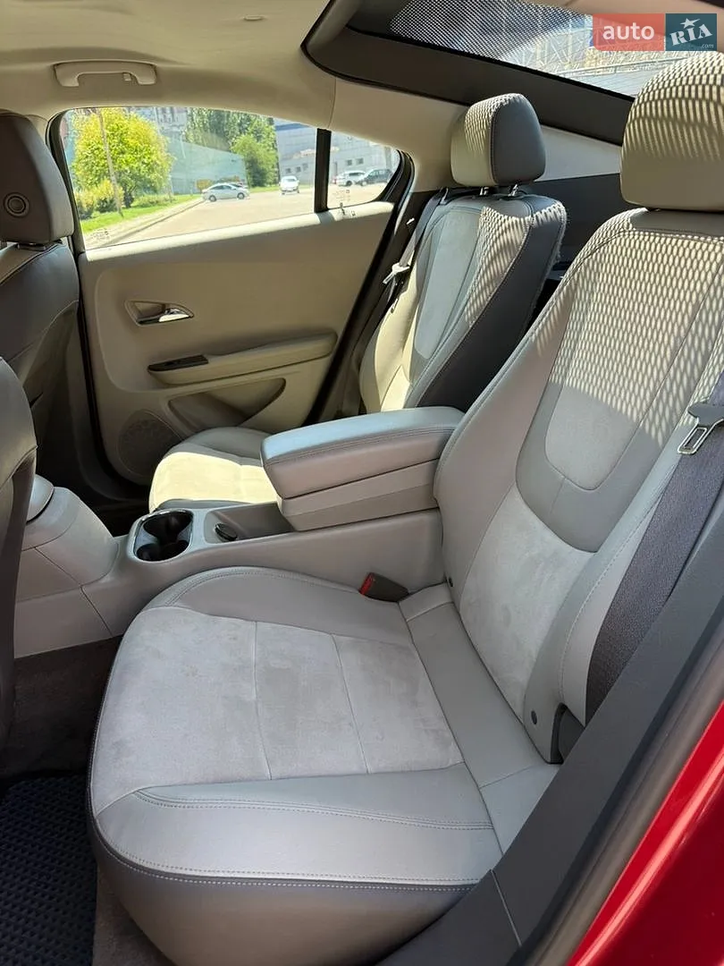 2014 Chevrolet Volt - мініатюра 9