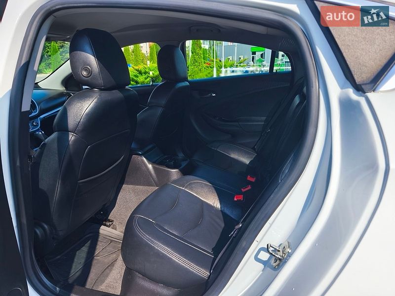 Хетчбек Chevrolet Volt 2017 в Житомирі