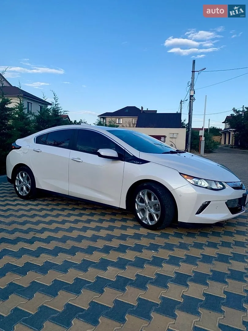 2016 Chevrolet Volt - фото 1