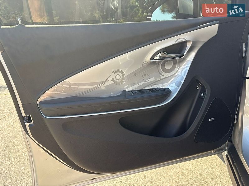 Хэтчбек Chevrolet Volt 2010 в Одессе