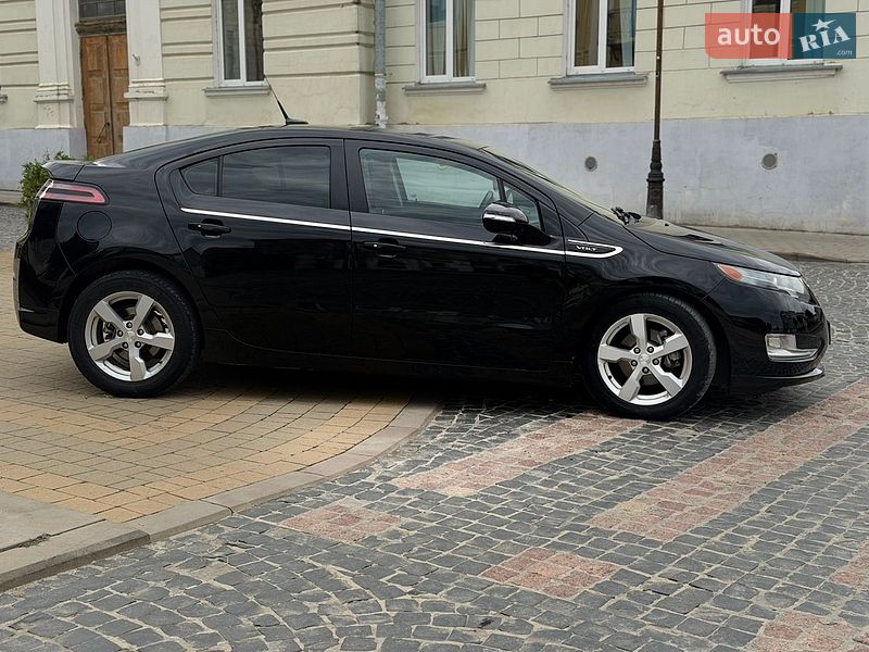 Хэтчбек Chevrolet Volt 2011 в Золочеве