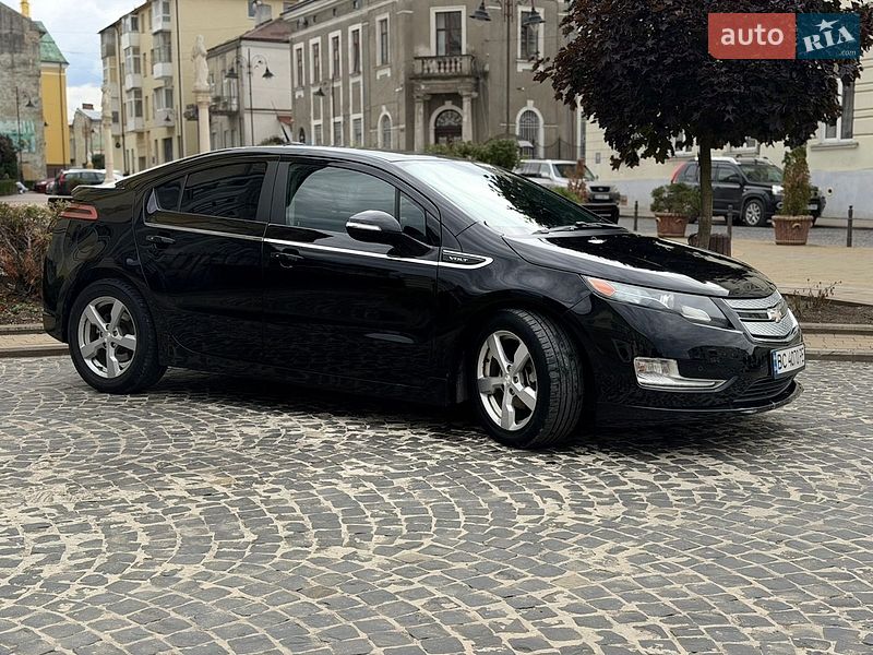 Хэтчбек Chevrolet Volt 2011 в Золочеве