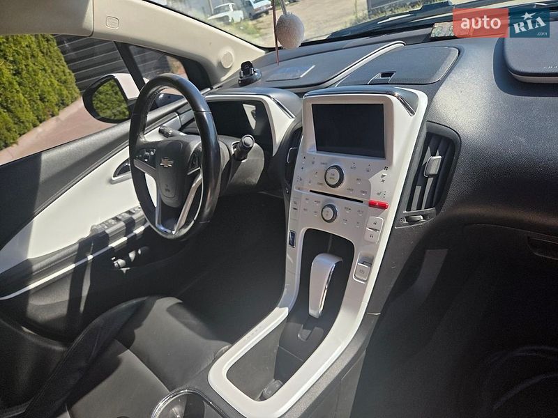 Хэтчбек Chevrolet Volt 2015 в Черкассах