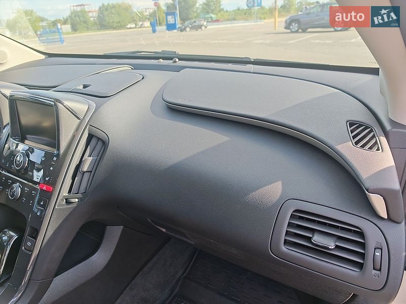 Хэтчбек Chevrolet Volt 2014 в Киеве