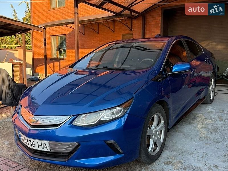 Хэтчбек Chevrolet Volt 2017 в Днепре